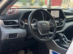 تۆیۆتا هایلاندەر